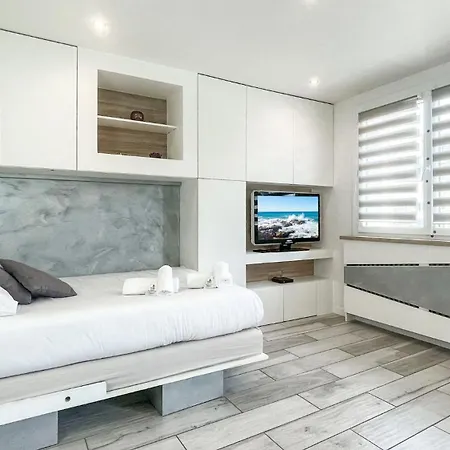 Homey Tidy - New / Proche Centre / Parking Gratuit / Entierement Equipe * Annecy